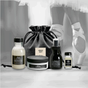 A set of beauty products called the Oi Discovery Kit. - Tyler Mason Salon + Spa in Indianapolis, IN